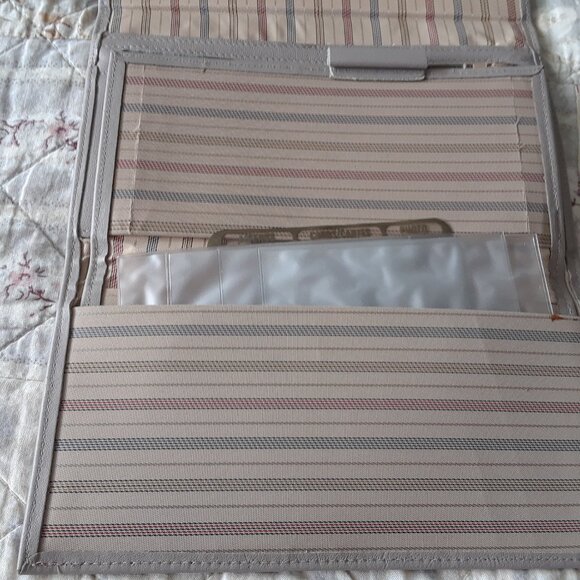 Vintage Buxton Alexis Leather Wallet - Picture 11 of 16